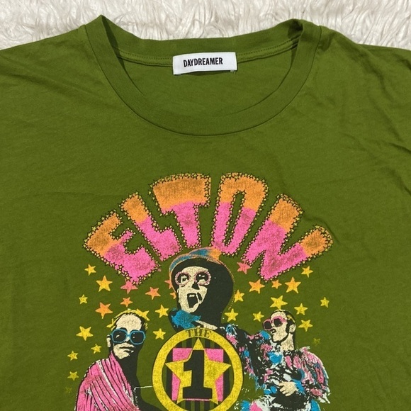 NWOT Daydreamer Elton John The One Solo Graphic Crewneck Tee in Olive Green - Picture 5 of 12